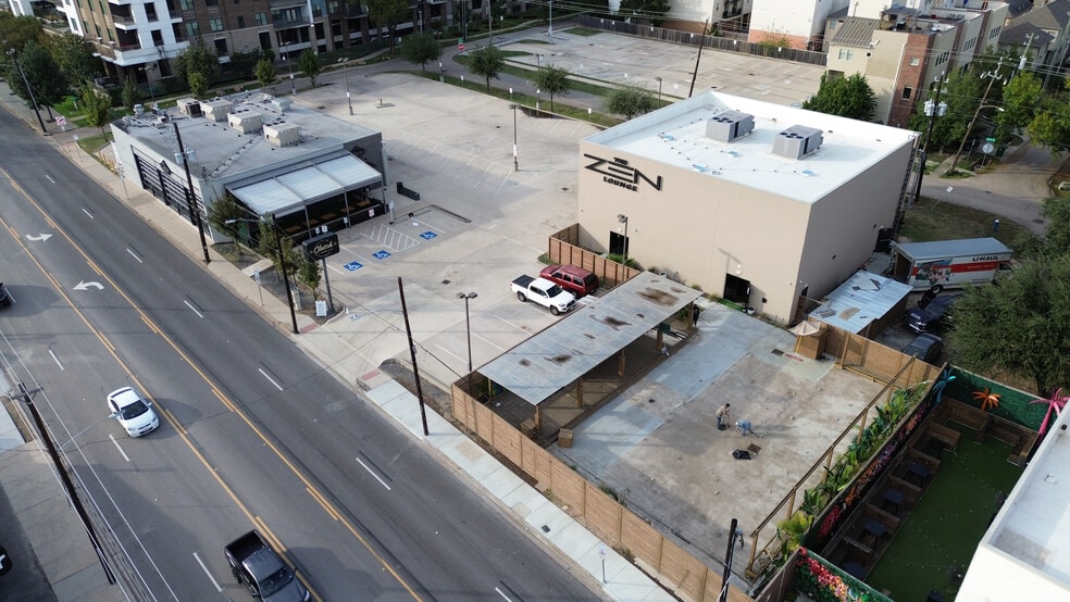 Primary Photo Of 5316 Washington Ave, Houston Bar For Lease