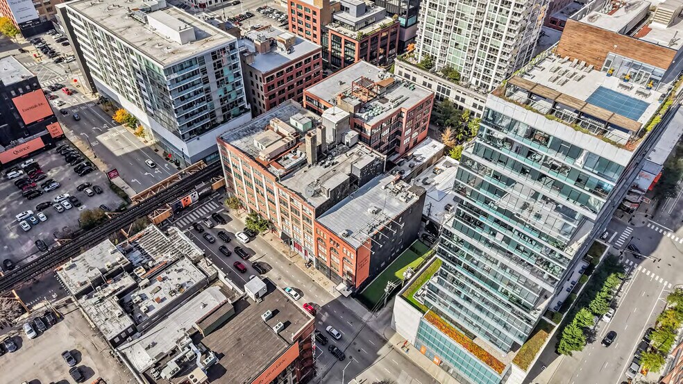 More Photos Of 222 W Ontario St, Chicago Loft Creative Space For Sale