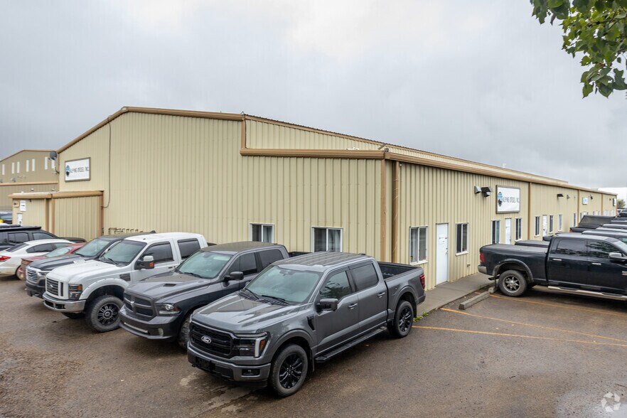 More Photos Of 1206 5th St, Nisku Manufacturing For Lease