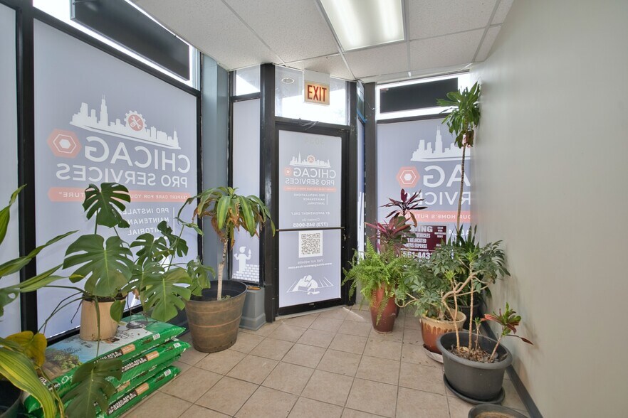More Photos Of 3034-3040 W Montrose Ave, Chicago Apartments For Sale
