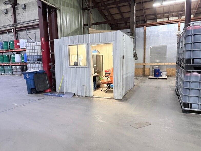 More Photos Of 1828 Palmer Ave, Kalamazoo Industrial For Sale