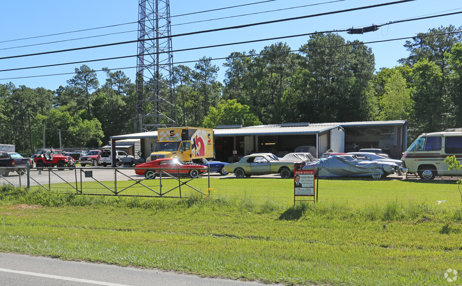 Primary Photo Of 4125 Wilson Rd, Humble Storefront Retail Residential For Sale