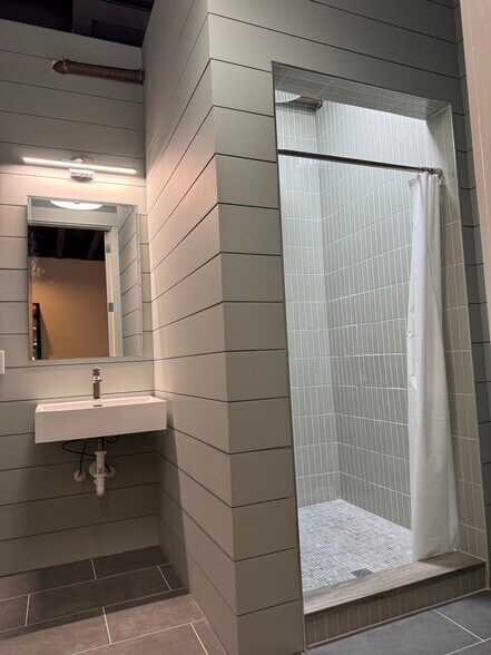 More Photos Of 6404 Rambler Dr, Pensacola Light Distribution For Sale