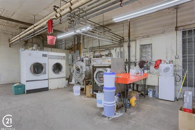 More Photos Of 2854 E 7 Mile Rd, Detroit Freestanding For Sale
