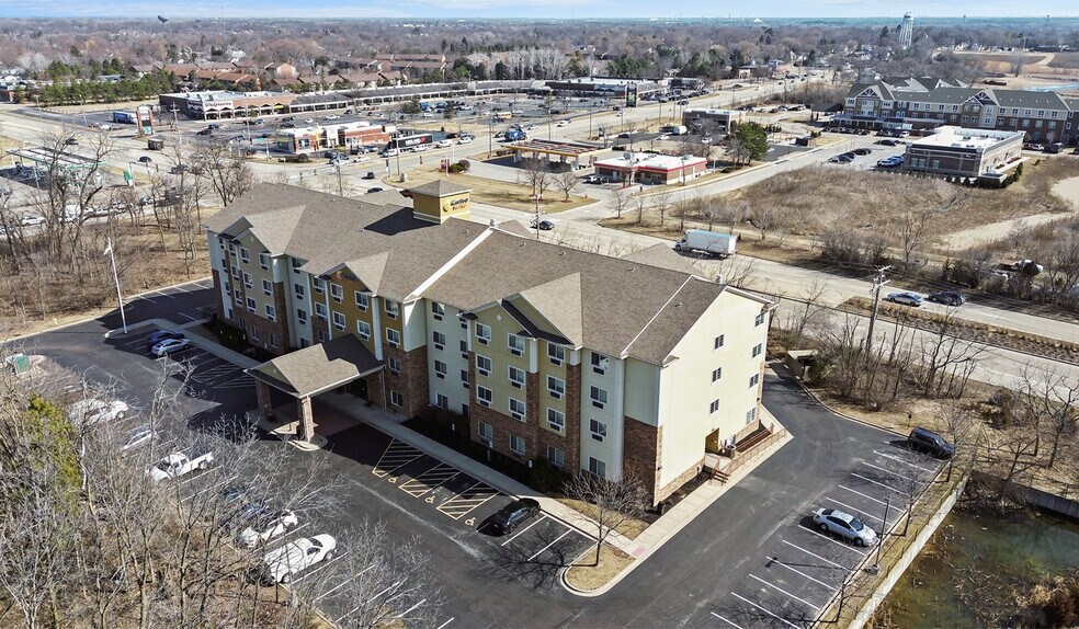 More Photos Of 1775 E Belvidere Rd, Grayslake Hotel For Sale