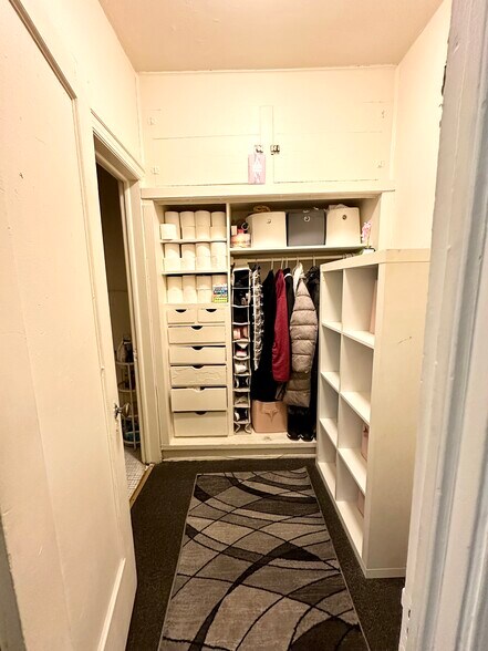 More Photos Of 7020 S Jeffery Blvd, Chicago Apartments For Sale