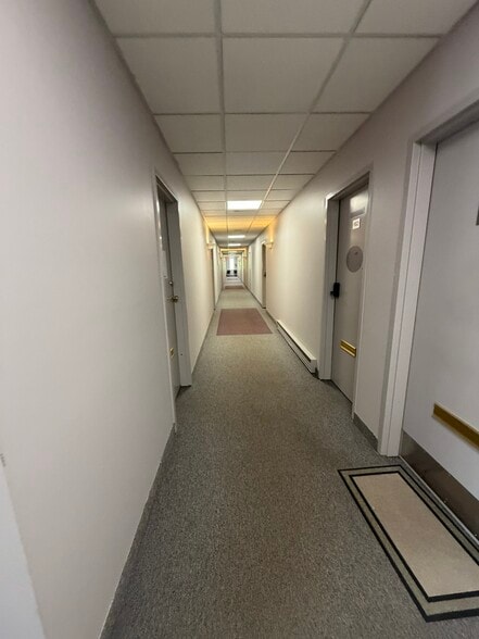 More Photos Of 171 Market Sq, Newington Office For Sale