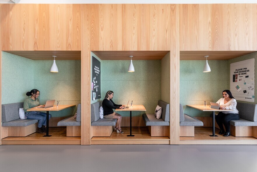 More Photos Of 800 Town And Country Blvd, Houston Coworking Space