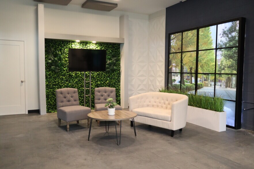 More Photos Of 170 Eucalyptus Ave, Vista Coworking Space