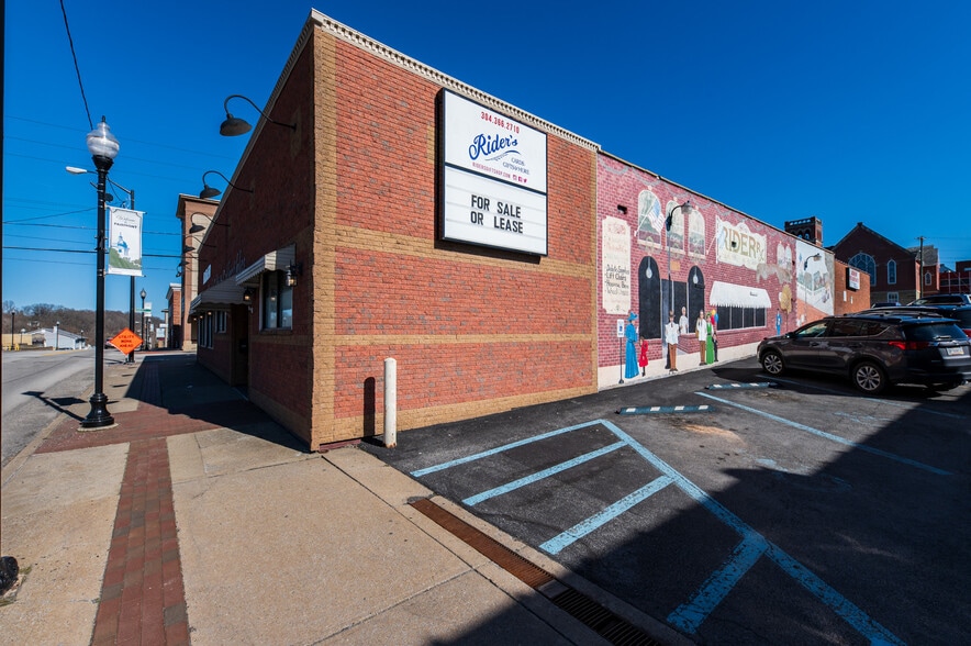 More Photos Of 303-305 Merchant St, Fairmont Showroom For Sale