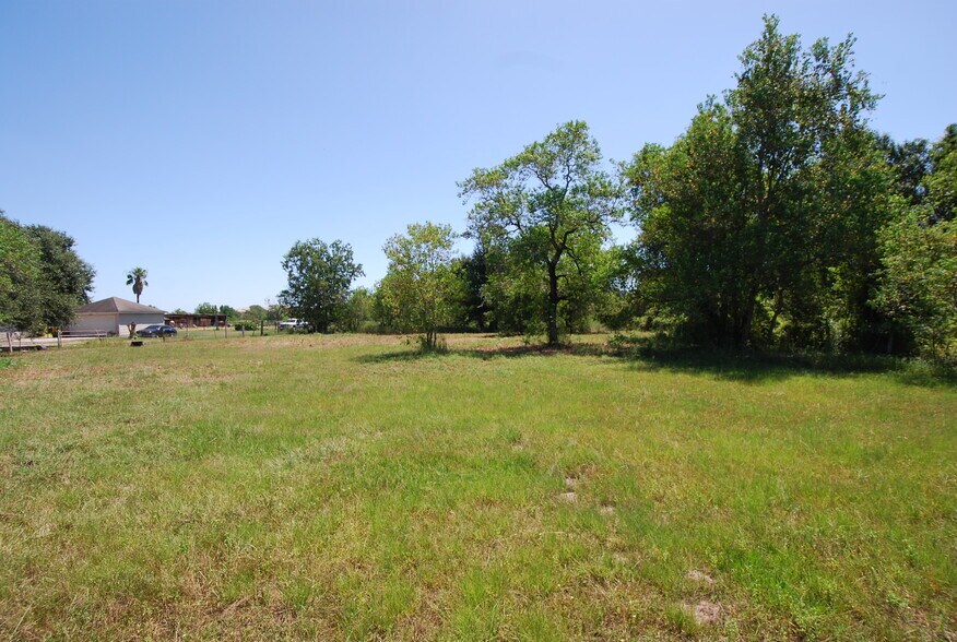 More Photos Of 0 Fulshear Katy rd, Fulshear Land For Sale