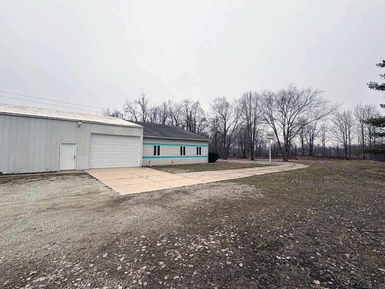 More Photos Of 500 Commerce Dr, Lakeville Flex For Sale