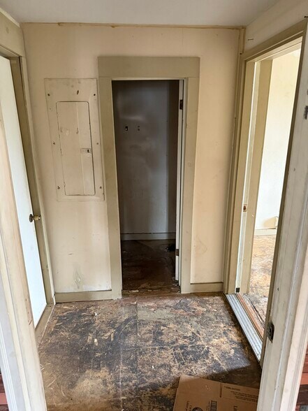 More Photos Of 107 W Main St, Coffeen Storefront Retail Residential For Sale