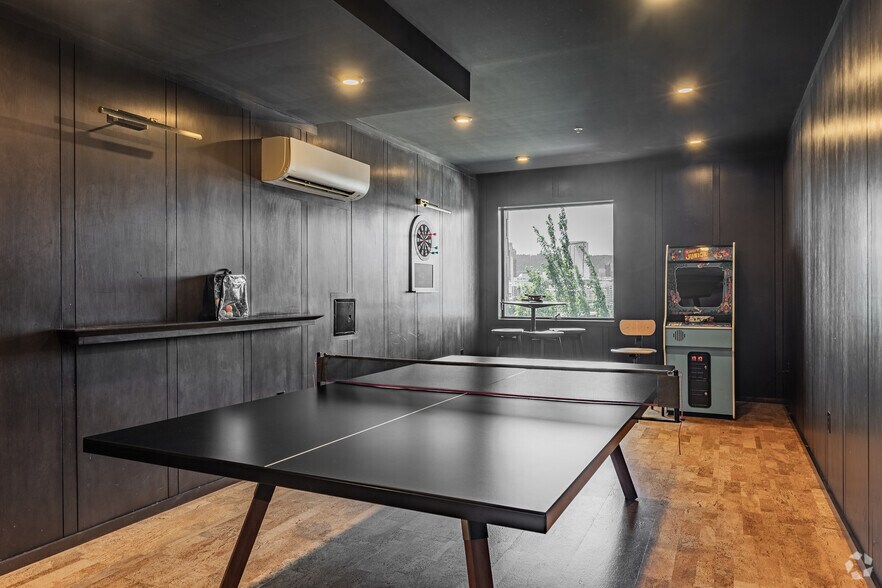 More Photos Of 329 NE Couch St, Portland Coworking Space