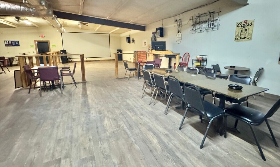 More Photos Of 74 Barn Swallow Rd, Idabel Restaurant For Sale