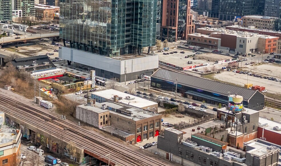 More Photos Of 415-417 N Sangamon St, Chicago Land For Sale