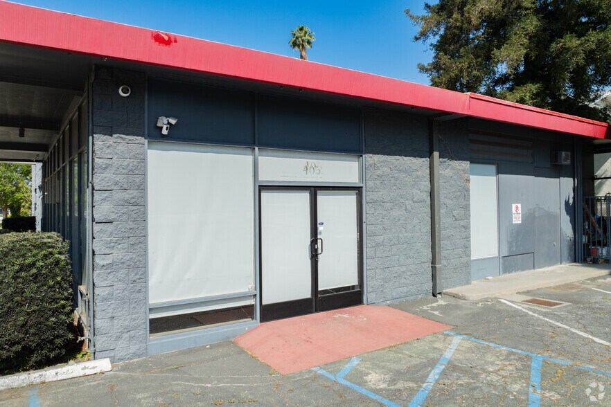More Photos Of 401-405 W Foothill Blvd, Monrovia Freestanding For Lease