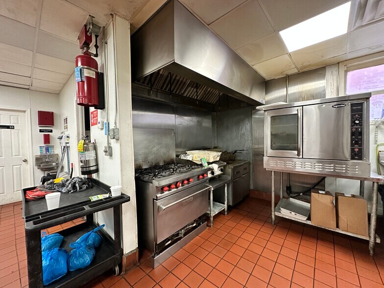 More Photos Of 118 S Main St, Greensboro Restaurant For Sale