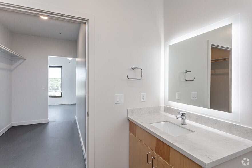 More Photos Of 202 E Emma Ave, Springdale Apartments For Lease