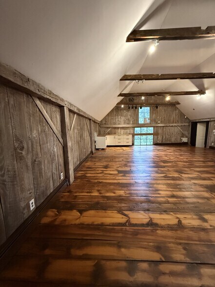More Photos Of 792 Route 35, Cross River Office Residential For Lease
