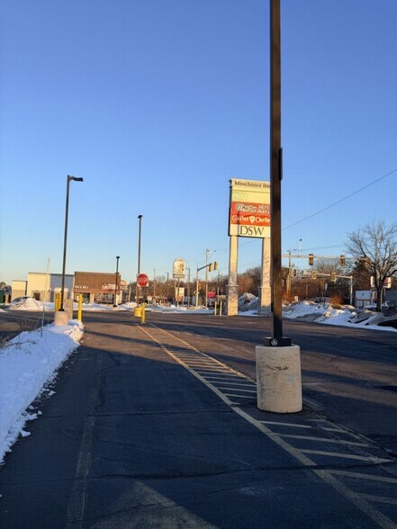 More Photos Of 1051 S Willow St, Manchester Bank For Lease