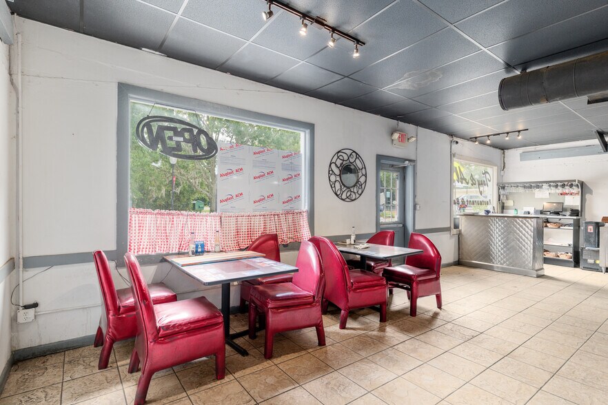 More Photos Of 14960 Main St, Alachua Restaurant For Lease