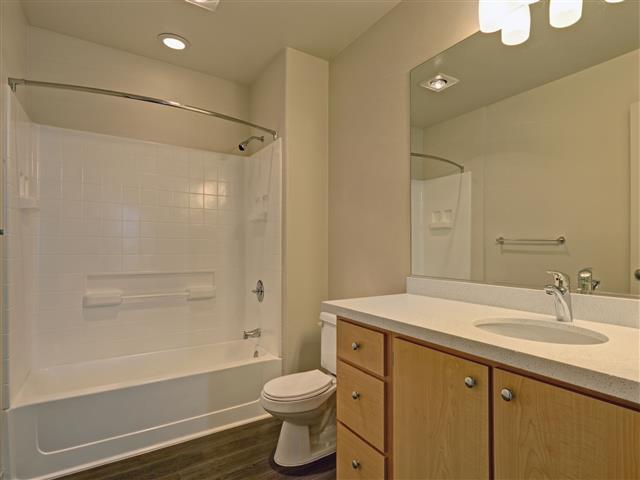 More Photos Of 240 3rd St, Oakland Apartments For Lease