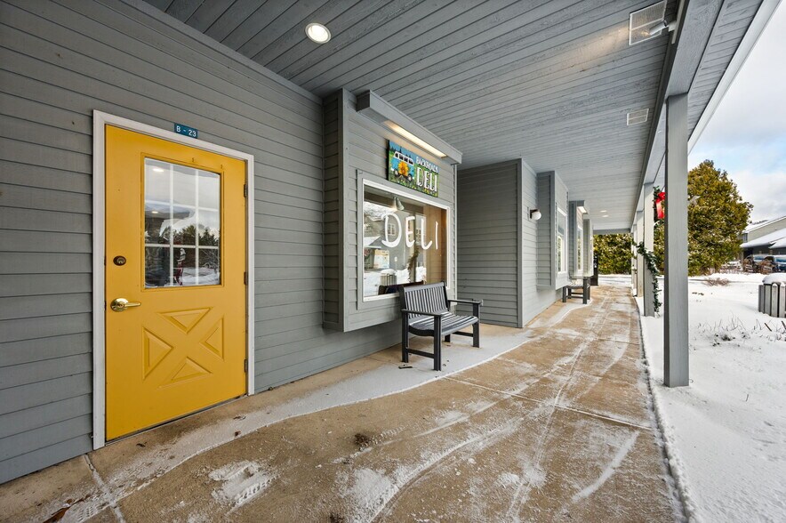 More Photos Of 9331 Spring Rd, Fish Creek Storefront For Sale