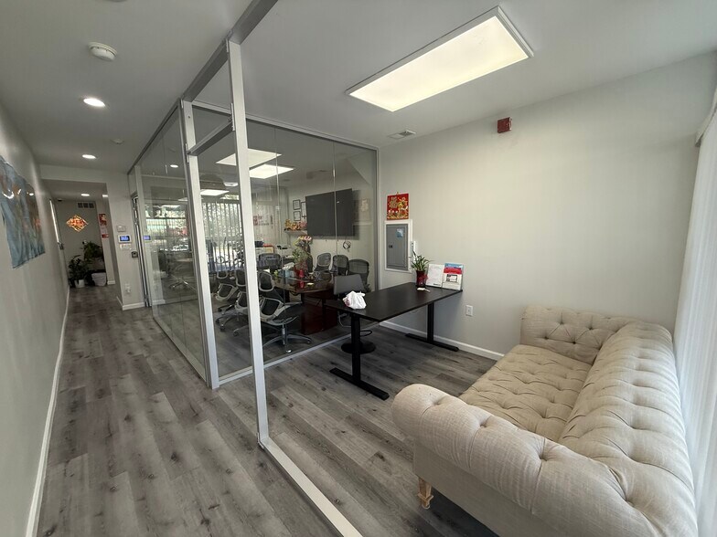 More Photos Of 2142 S Broad St, Philadelphia Storefront Retail Residential For Lease