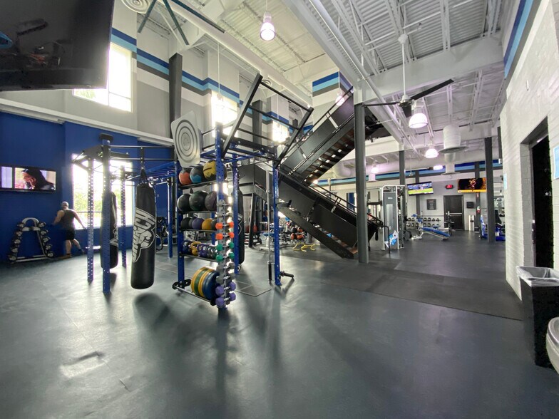 More Photos Of 6415 Polaris Dr, Laredo Health Club For Sale