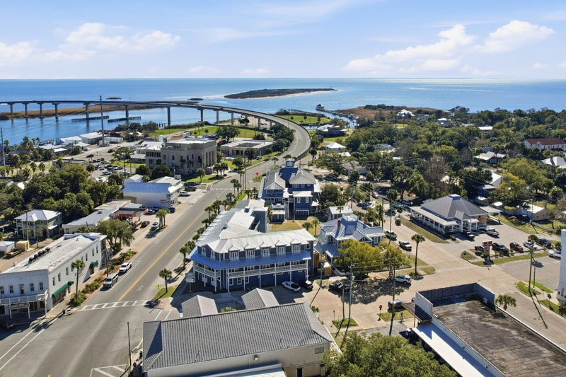 More Photos Of 51 Avenue C, Apalachicola Hotel For Sale