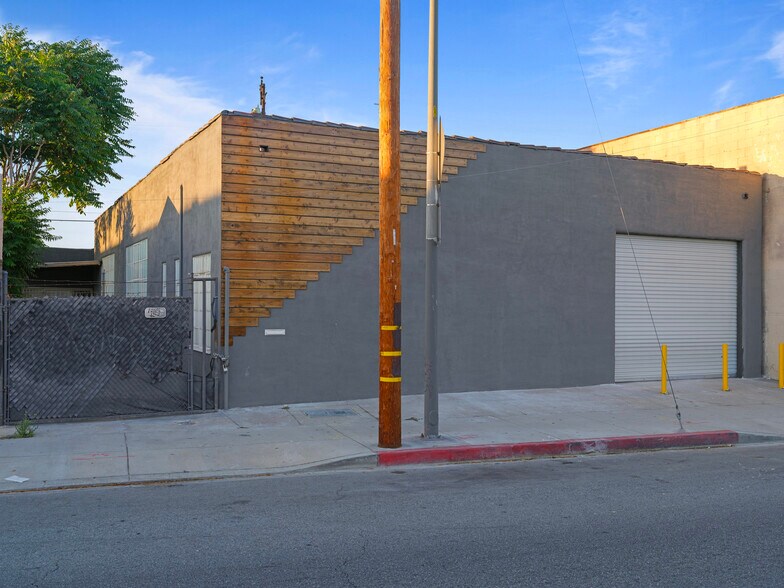 More Photos Of 2215 Randolph St, Huntington Park Manufacturing For Sale