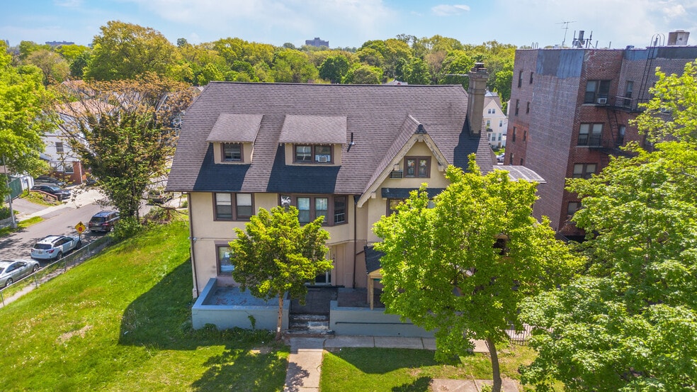 More Photos Of 146 S Munn Ave, East Orange Skilled Nursing Facility For Sale