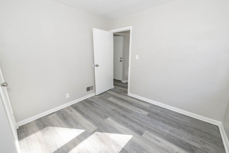 More Photos Of 2808 San Rae Dr, Dayton Multifamily For Sale