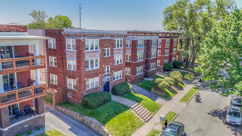 More Photos Of 4017-4023 Harrison St, Kansas City Apartments For Sale