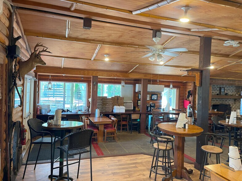 More Photos Of 2111 Sea Island Pky, Saint Helena Island General Retail For Sale