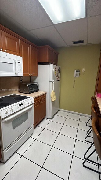 More Photos Of 3100 Milam Dairy Rd, Miami Industrial For Lease