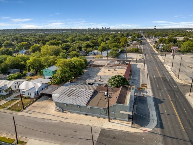 More Photos Of 4124 Blanco Rd, San Antonio Freestanding For Sale