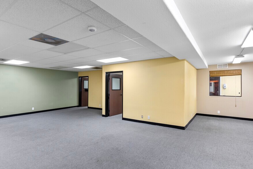 More Photos Of 410 W J St, Tehachapi Light Manufacturing For Sale