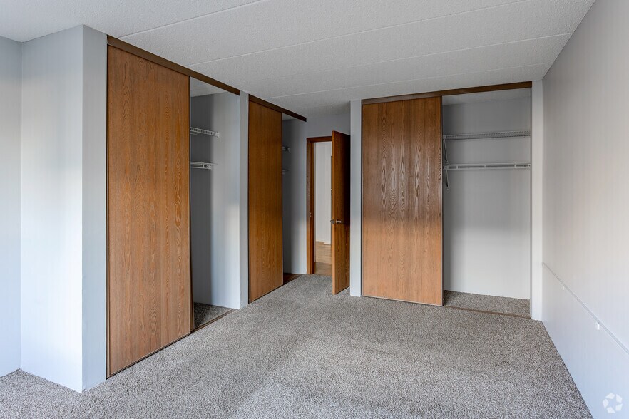 More Photos Of 515 E Grant St, Minneapolis Apartments For Sale