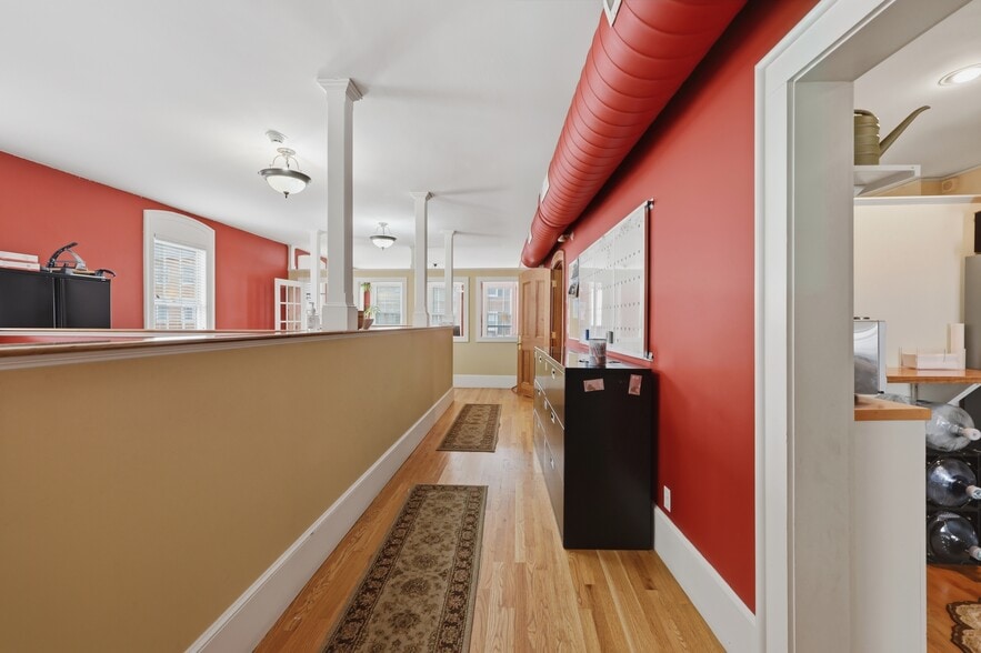 More Photos Of 39 State St, Newburyport Storefront Retail Residential For Sale