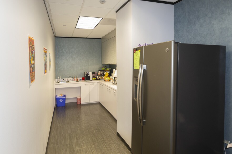 More Photos Of 2925 Briarpark Dr, Houston Office For Lease