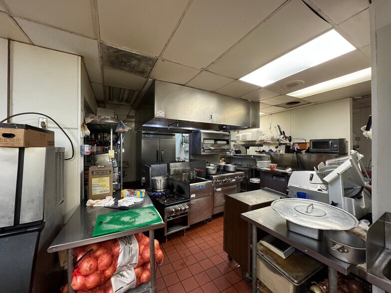 More Photos Of 2070 S Koeller St, Oshkosh Restaurant For Sale