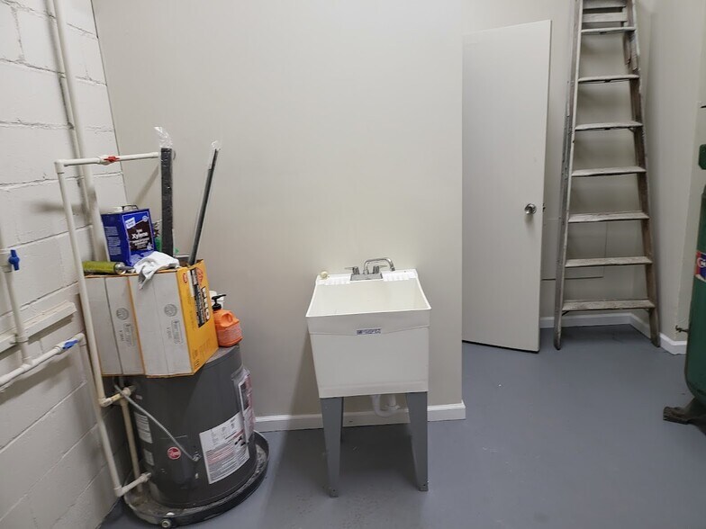 More Photos Of 4333 route 130, Edgewater Park Auto Repair For Sale