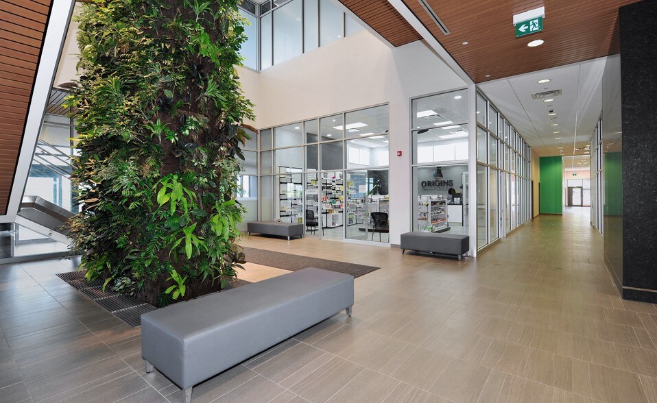 More Photos Of 3075 Hospital Gate, Oakville Medical For Lease