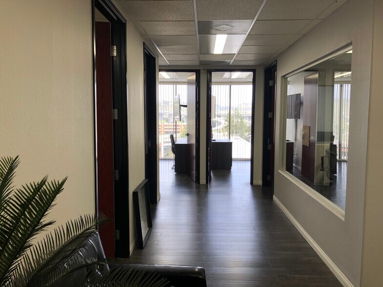 More Photos Of 2815 Camino del Rio S, San Diego Office For Sale