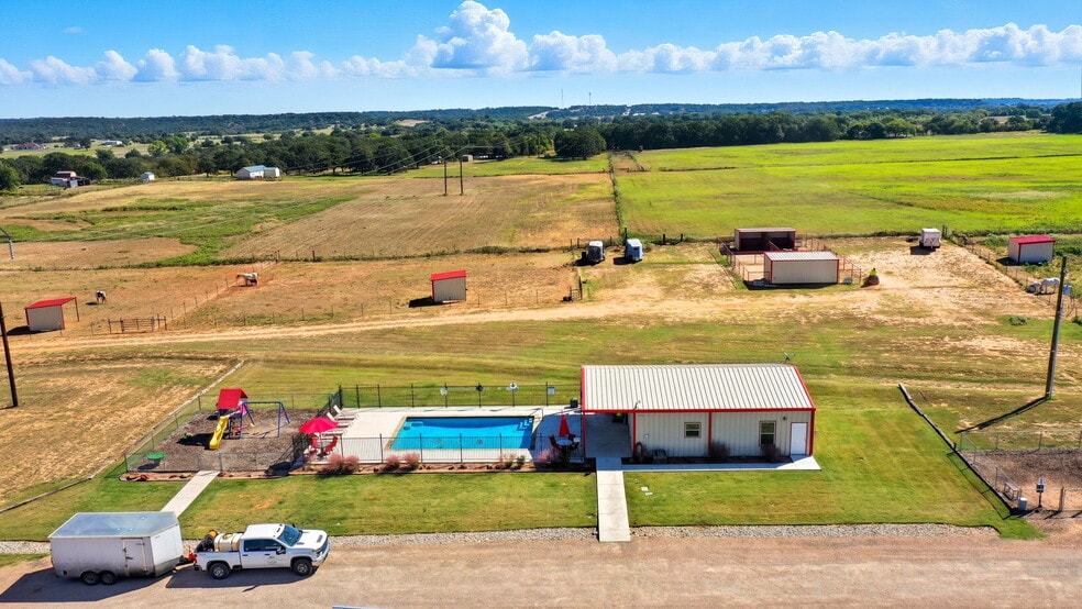 More Photos Of 351 My Ln, Millsap Trailer Camper Park For Sale