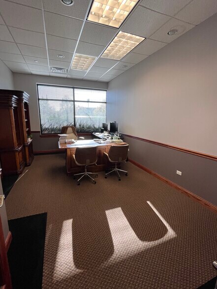 More Photos Of 215 Remington Blvd, Bolingbrook Medical For Sale