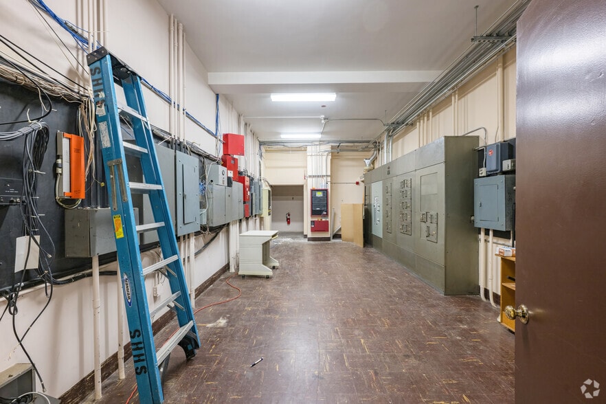 More Photos Of 399 Bishops Hwy, Kingston Schools For Sale