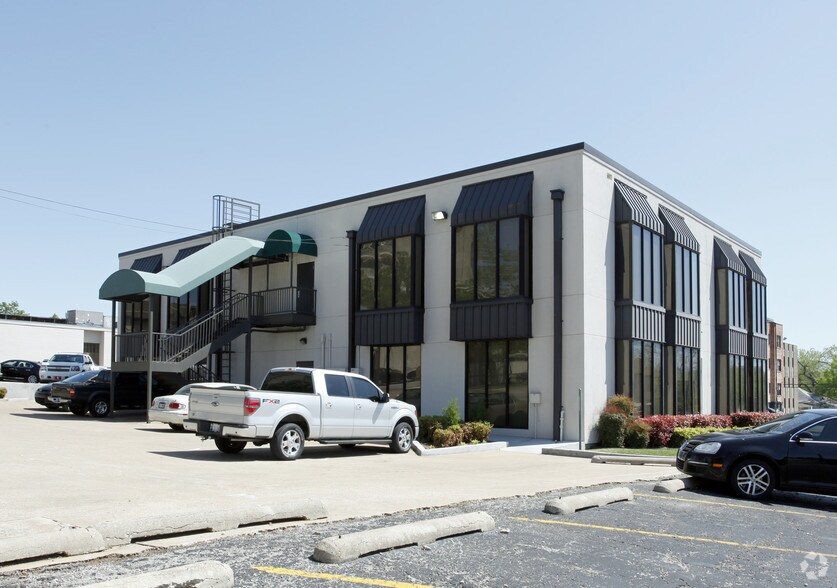 More Photos Of 1616 S Main St, Tulsa Office For Lease